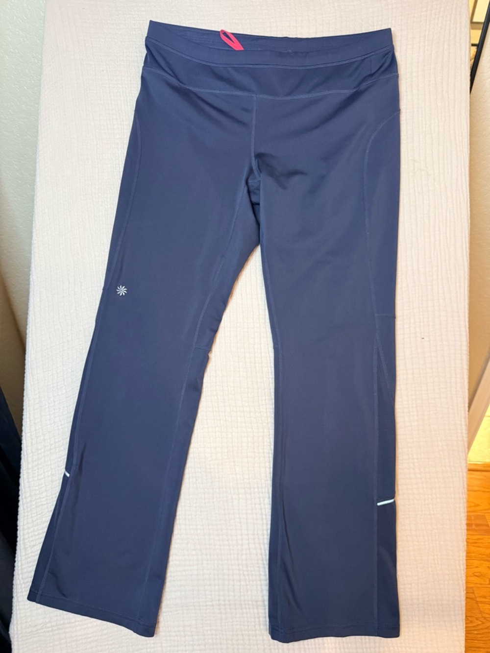Athleta Women Large Charcoal Bootcut Yoga Pants Athletic 39" Inseam Reflective - Picture 3 of 16